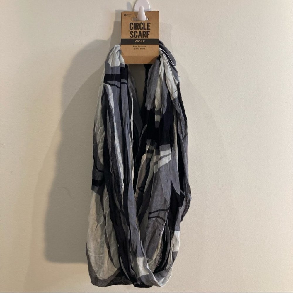 NORTHERN ORIGINS 100% Bamboo Circle Scarf Wolf NWT
